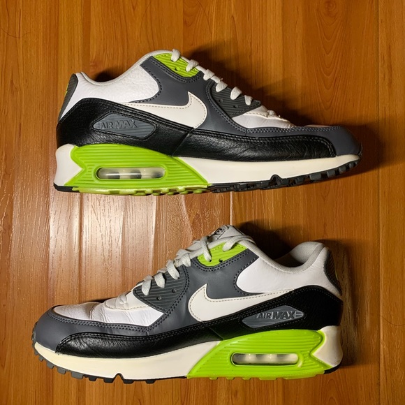 Nike Other - Nike Air Max 90 Men’s size 10
